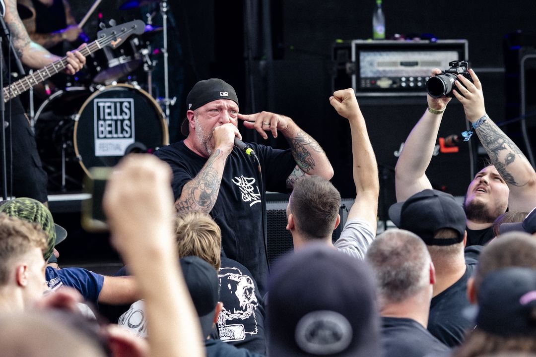 Death Before Dishonor live in Villmar, Germany