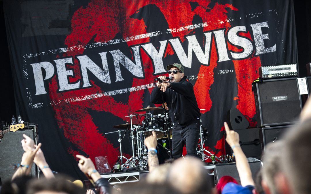 Pennywise live in Hatfield, England