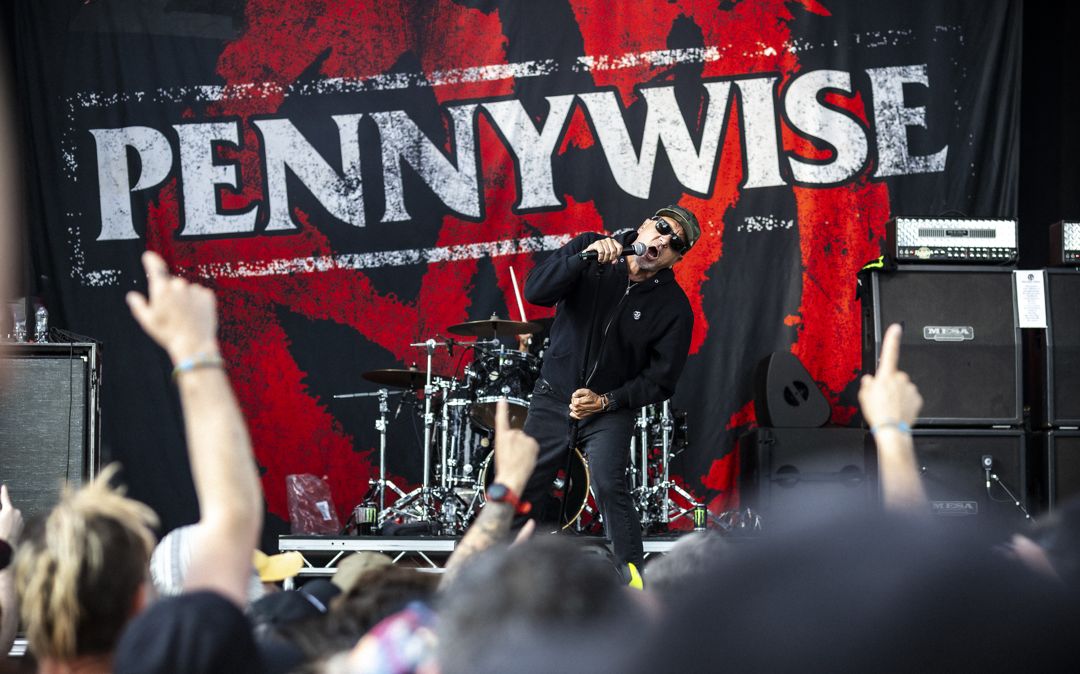 Pennywise live in Hatfield, England