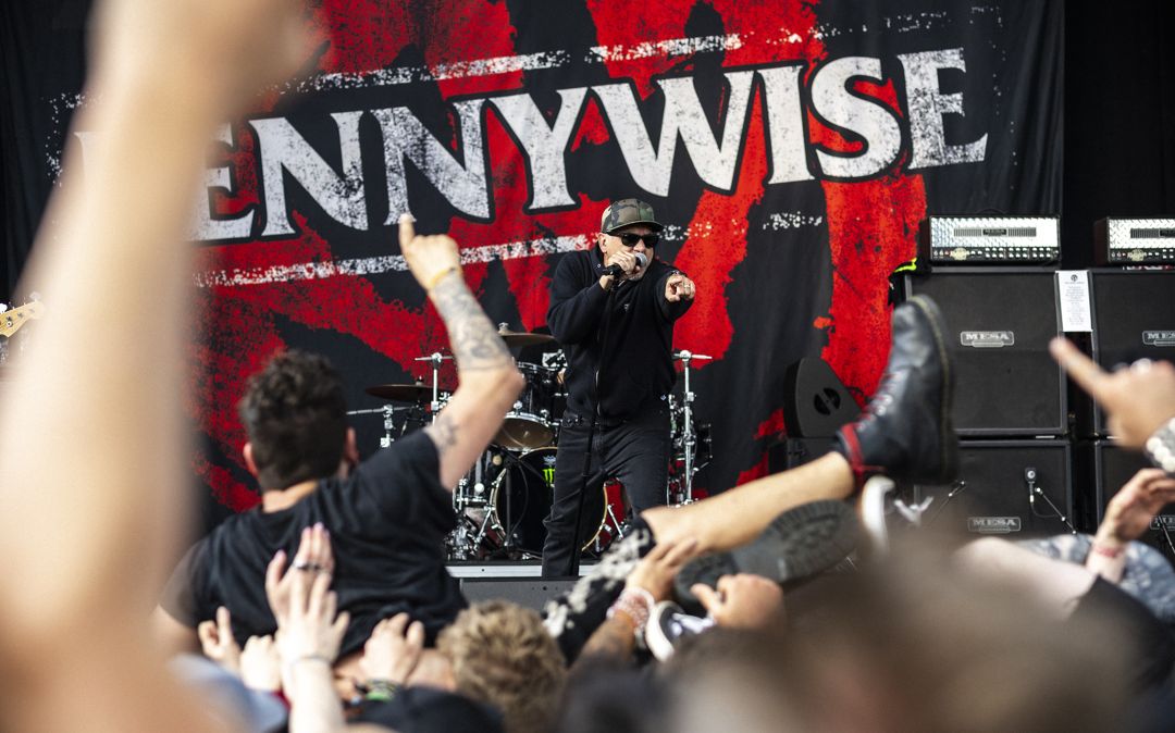 Pennywise live in Hatfield, England