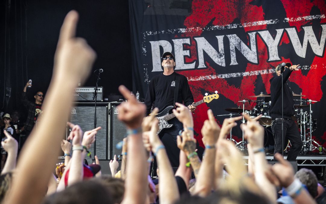 Pennywise live in Hatfield, England