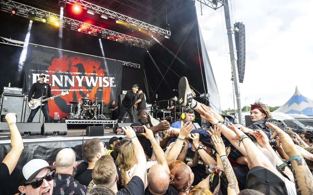 Pennywise live in Hatfield, England