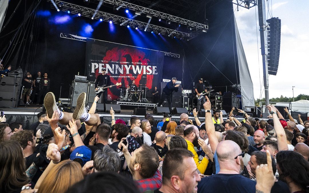 Pennywise live in Hatfield, England