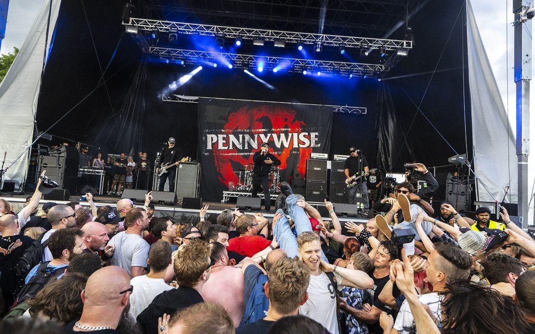 Pennywise live in Hatfield, England