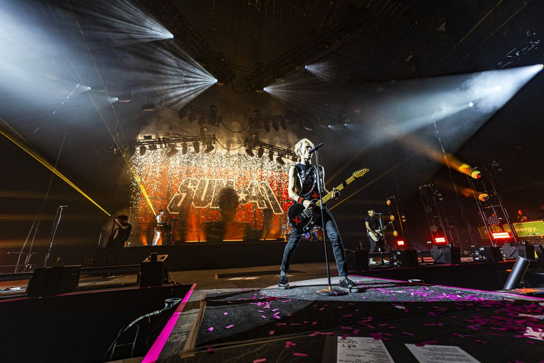 Sum 41 live in London, England