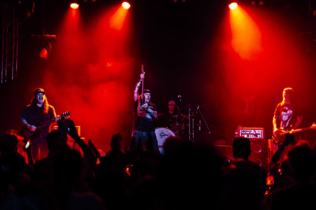 The Ataris live in London, England