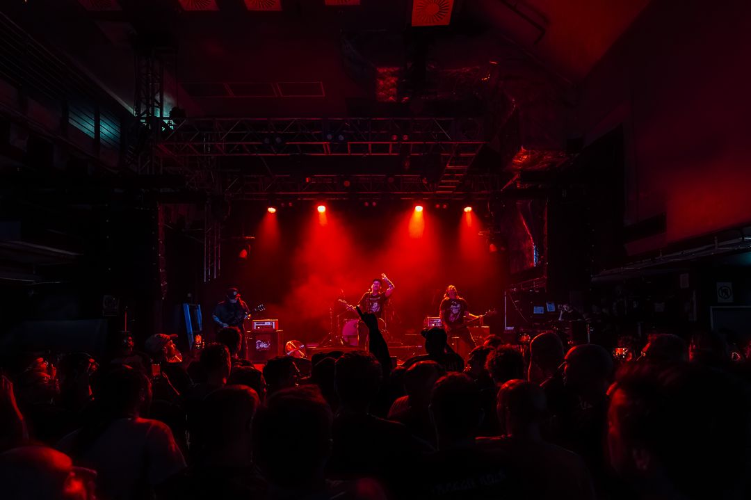 The Ataris live in London, England