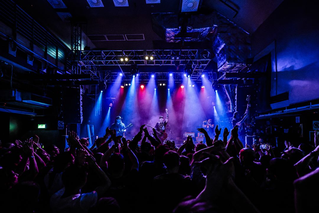 The Ataris live in London, England