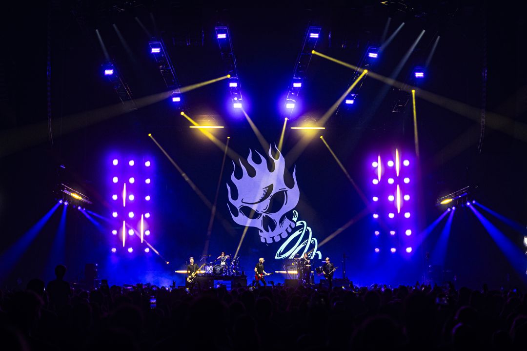 The Offspring live in Brisbane, Australia