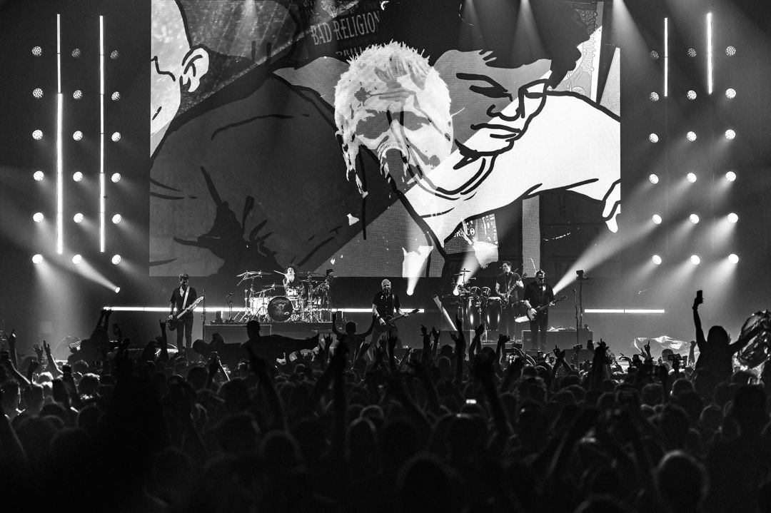 The Offspring live in Brisbane, Australia