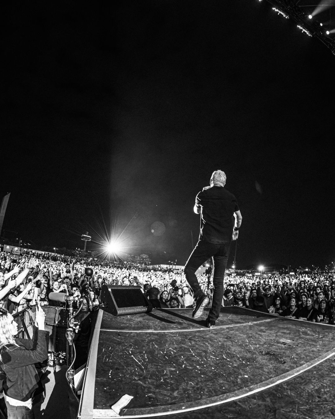 The Offspring live in Dubai, United Arab Emirates