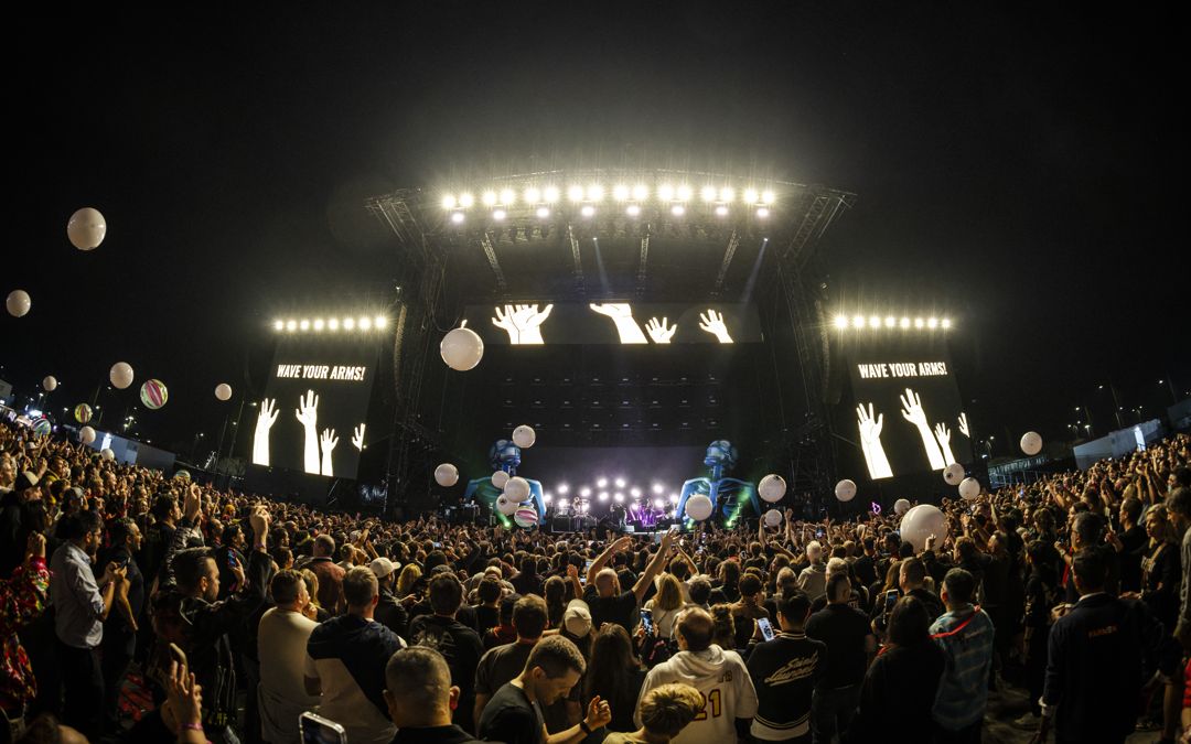 The Offspring live in Dubai, United Arab Emirates