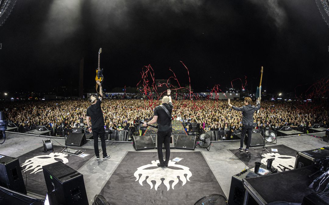 The Offspring live in Dubai, United Arab Emirates