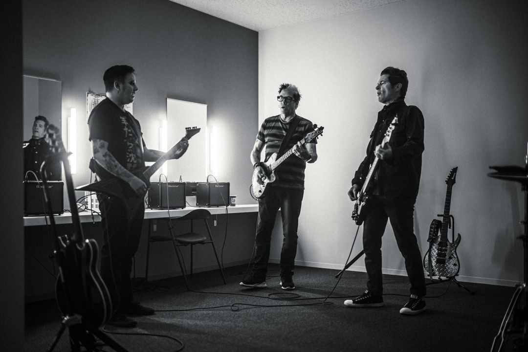 The Offspring live in Kobe, Japan
