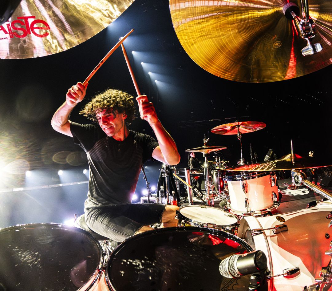 The Offspring live in Kobe, Japan