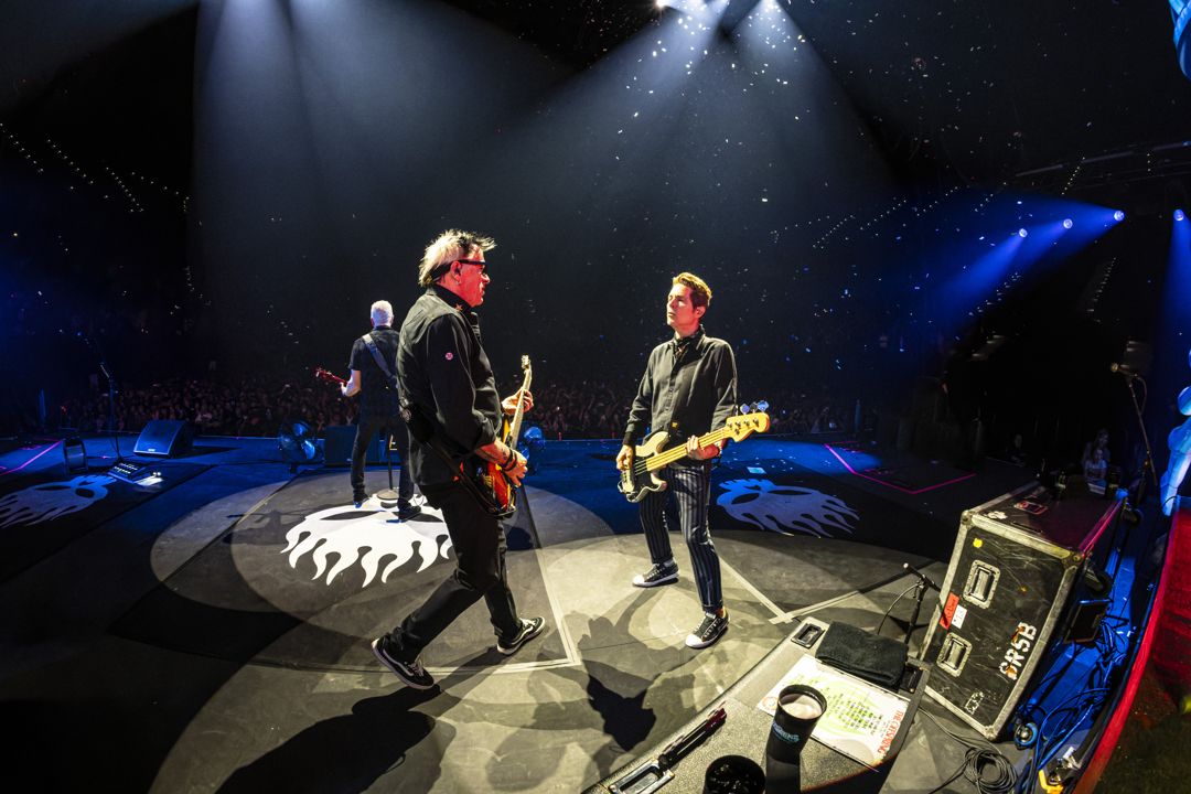 The Offspring live in Kobe, Japan