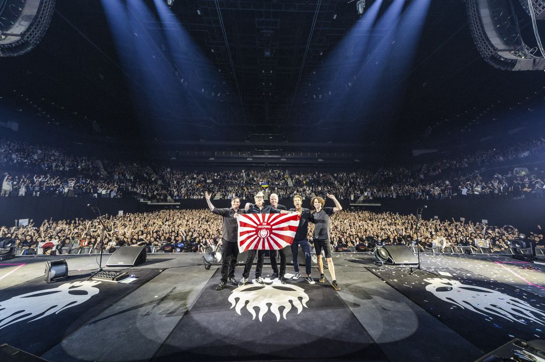 The Offspring live at Glion Arena in Kobe on extended