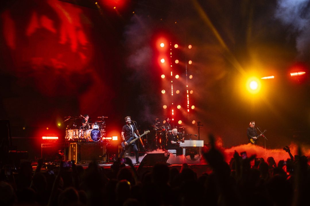 The Offspring live in Melbourne, Australia