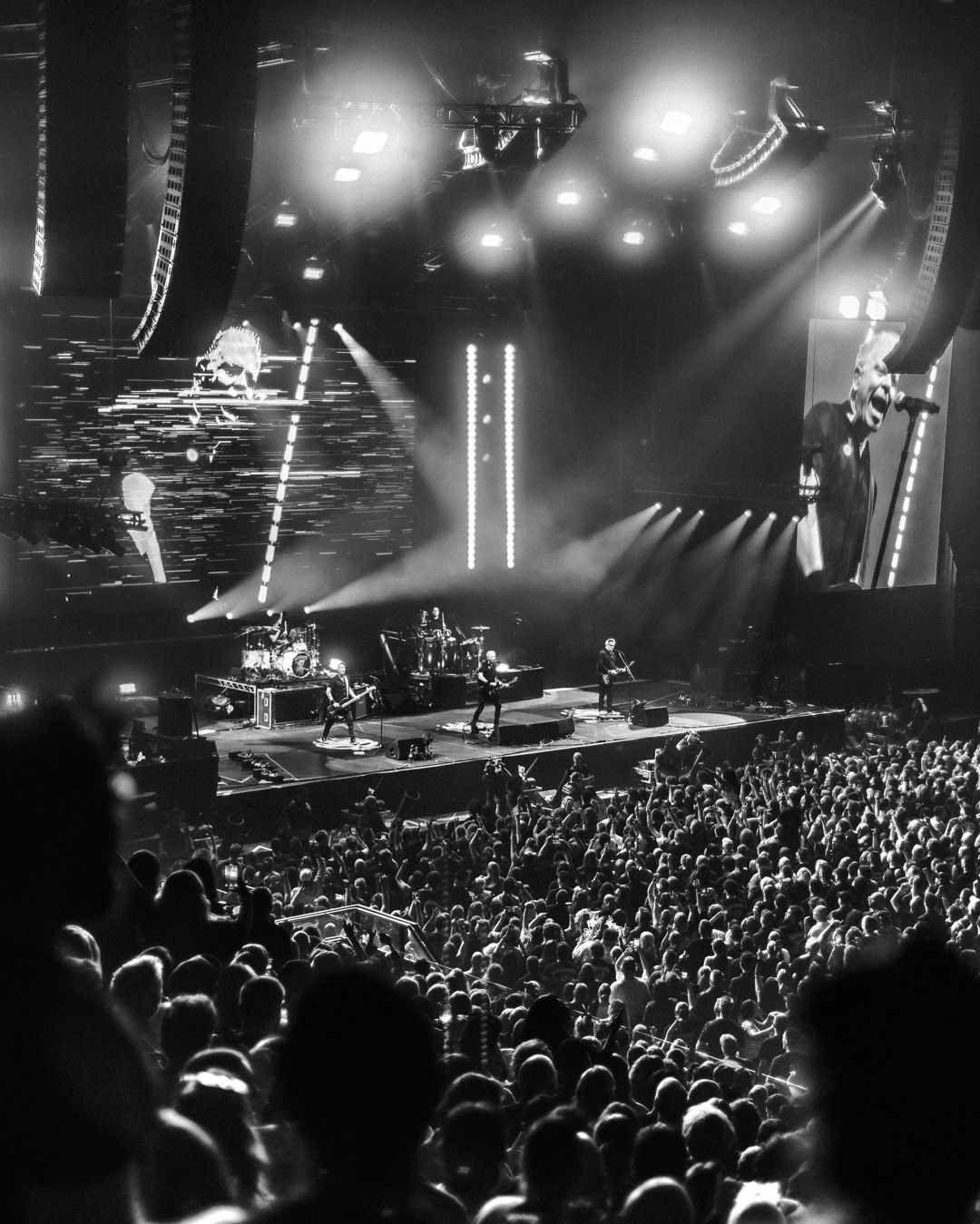 The Offspring live in Melbourne, Australia