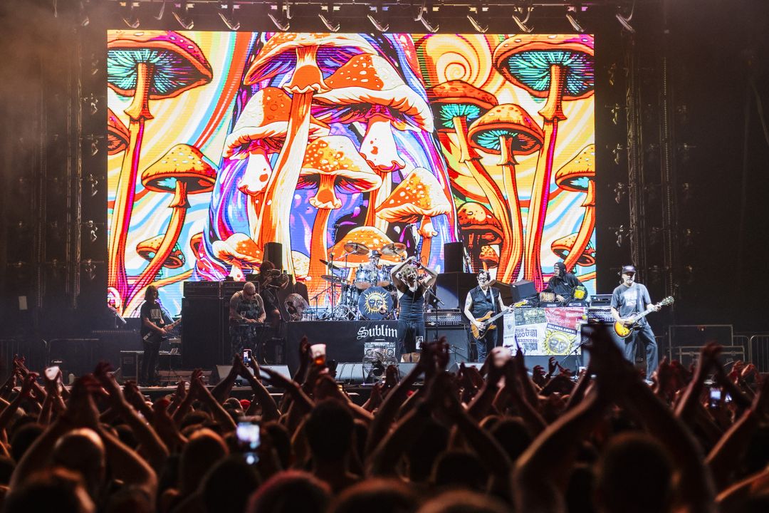 The Offspring live in Rio de Janeiro, Brazil