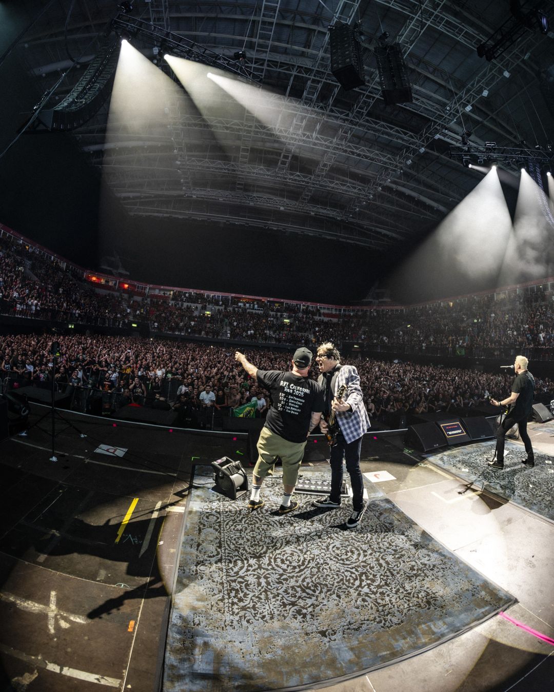 The Offspring live in Rio de Janeiro, Brazil