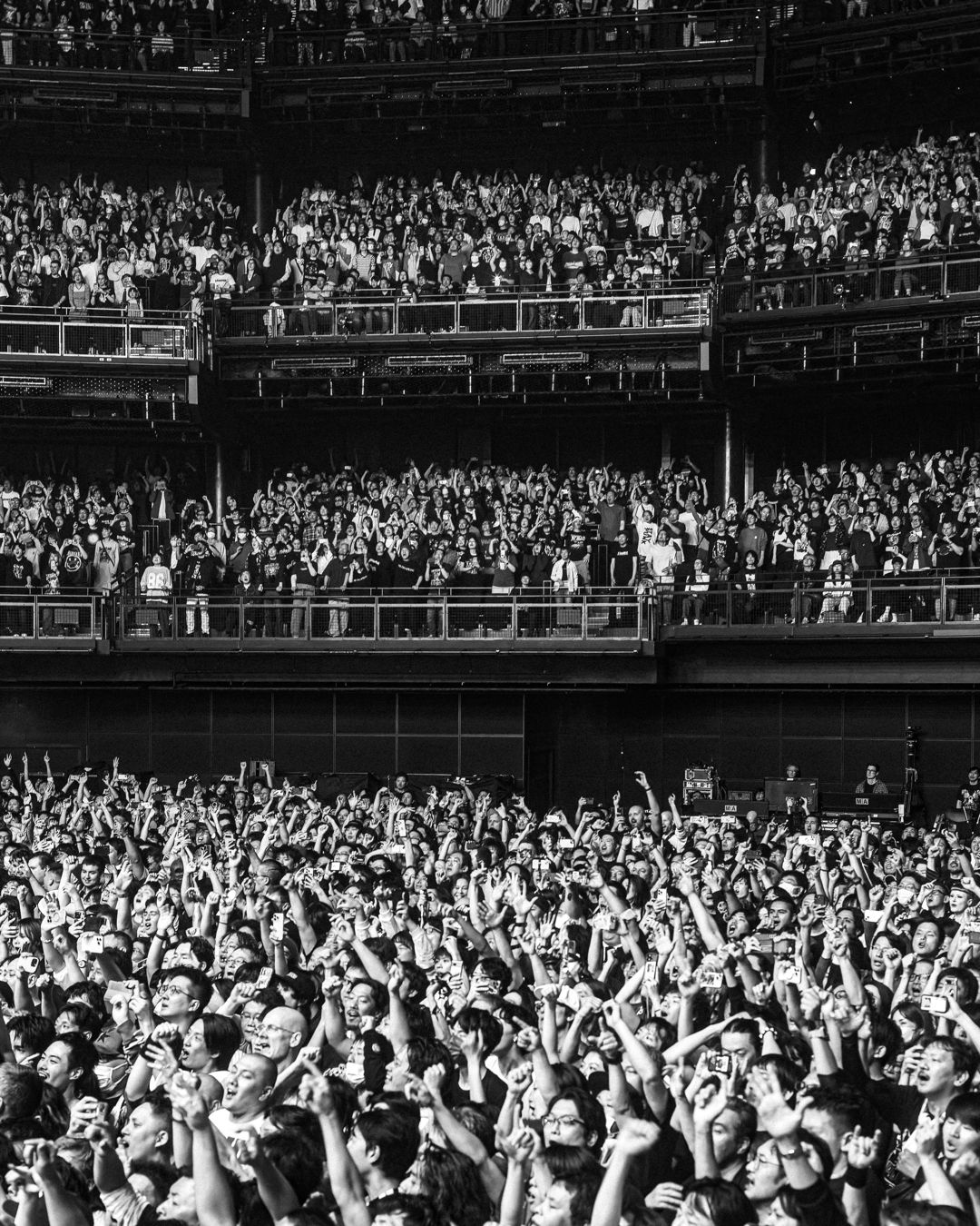The Offspring live in Tokyo, Japan